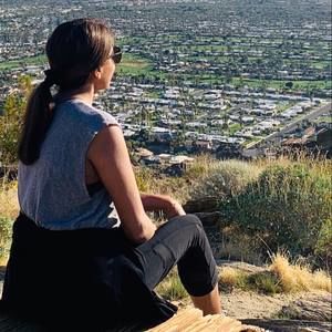 Meet your Posher, Bela